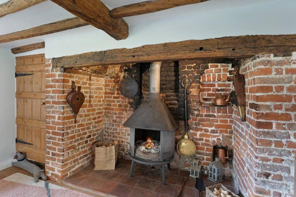 Villa Local Walks Pub Gardens Pet Friendly Landscaped Gardens And Free Private Parking Doddington  Exterior foto