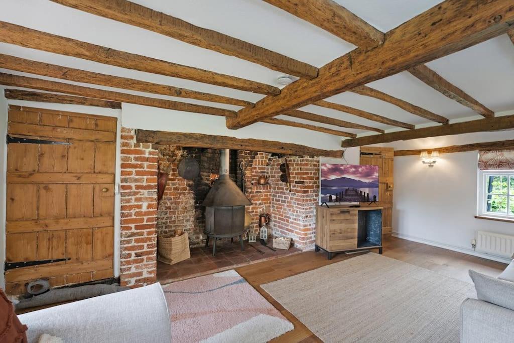 Villa Local Walks Pub Gardens Pet Friendly Landscaped Gardens And Free Private Parking Doddington  Exterior foto